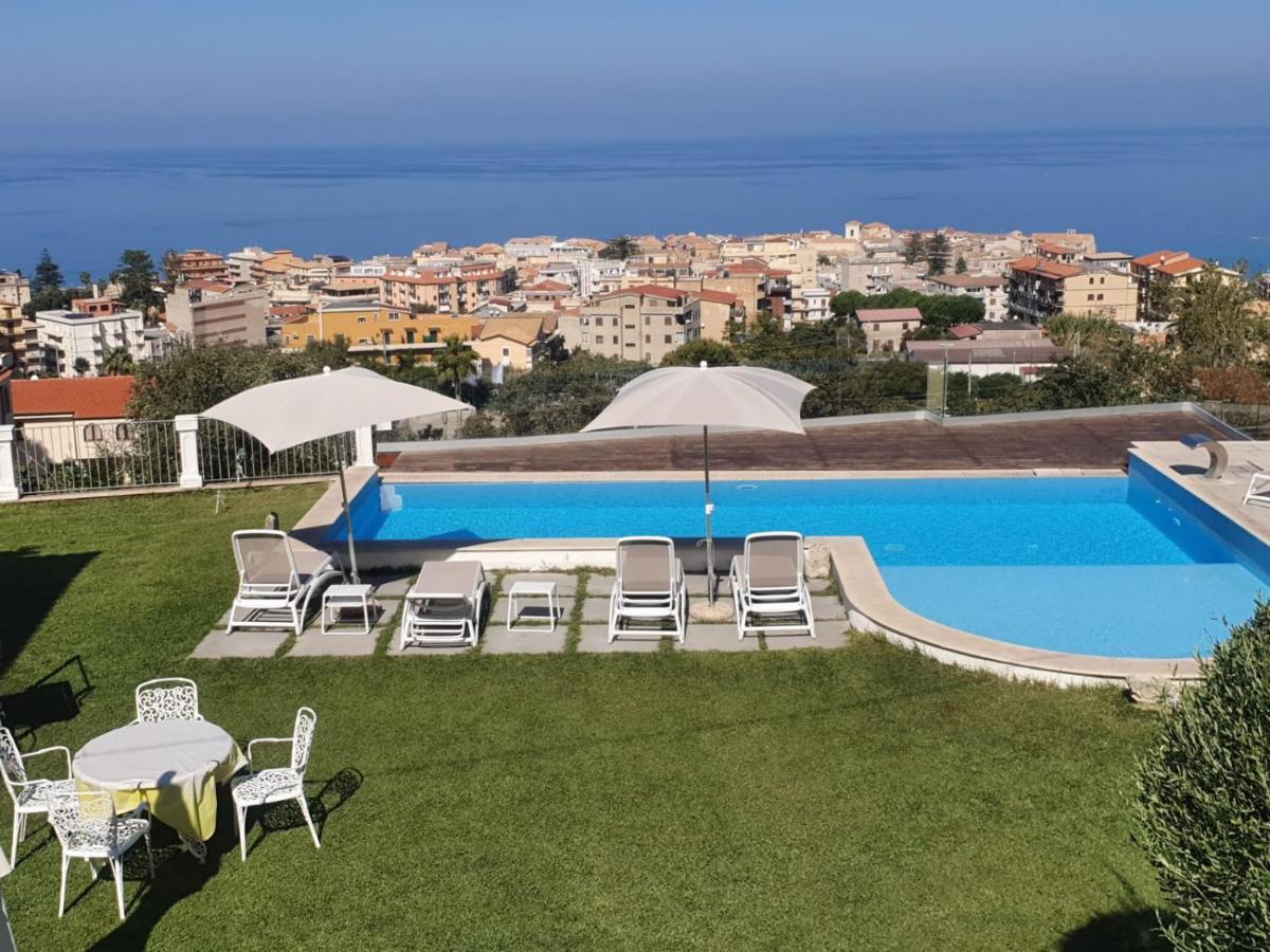 Appartamenti Borgo Panoramico N 9 Тропея Экстерьер фото